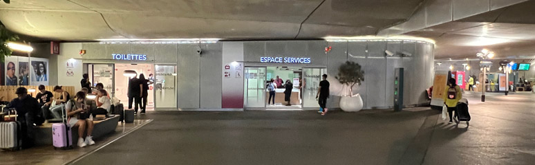 Toilets and showers at the Gare d'Austerlitz