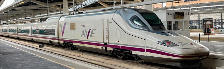 AVE S112 train at Valencia