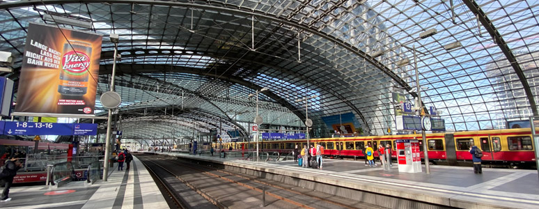 Berlin Hbf platforms 11-16