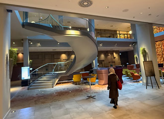 Steigenberger Hotel lobby, Berlin Hbf