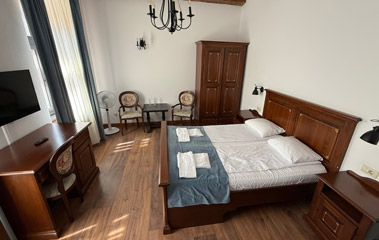 Room at the Casa Chitic hotel, Brasov
