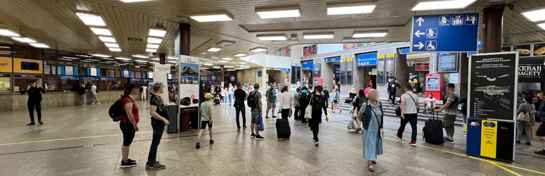 Bratislava Hlavna concourse, inside the 'greenhouse'