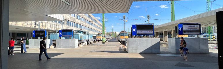 Budapest Deli station platforms