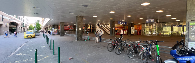 Budapest Deli taxi rank