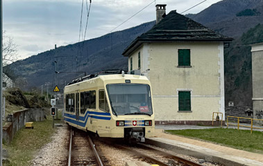 Passing a Centovalli Express train
