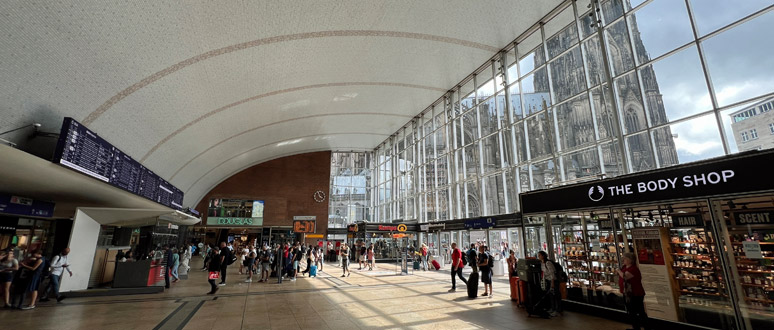 Cologne Hbf, main hall