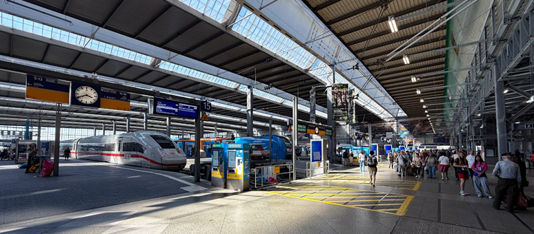 The main hall at Munich Hauptbahnhof in 2025
