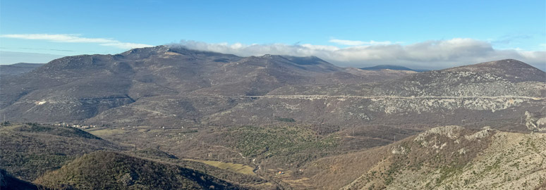 The Zagreb-Split train near Split